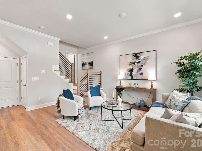 5930 Ardrey Kell Road, Charlotte, NC 28277.  MLS# CAR4418391, YatesRealty ID 47372. Bright and open main level