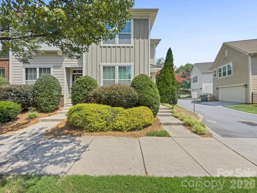 3134 Bending Birch Place, Charlotte, NC 28206.  MLS# CAR4418404, YatesRealty ID 47376. 