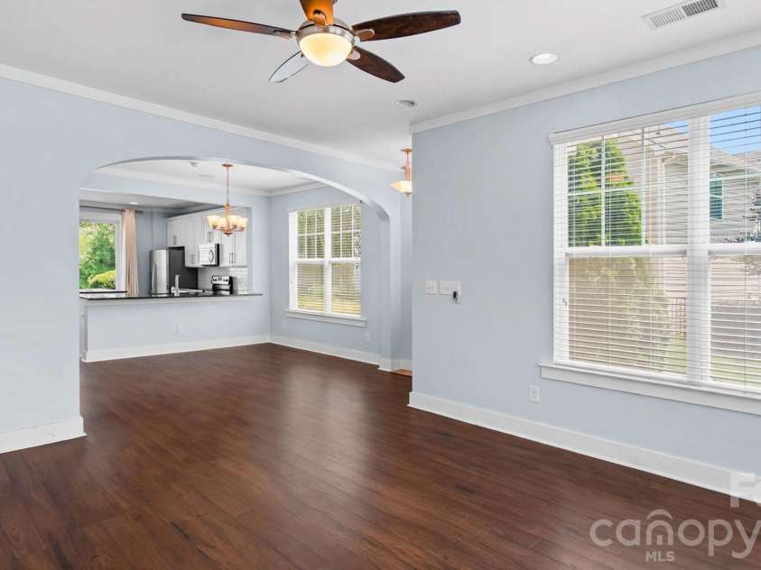3134 Bending Birch Place, Charlotte, NC 28206.  MLS# CAR4418404, YatesRealty ID 47376. 