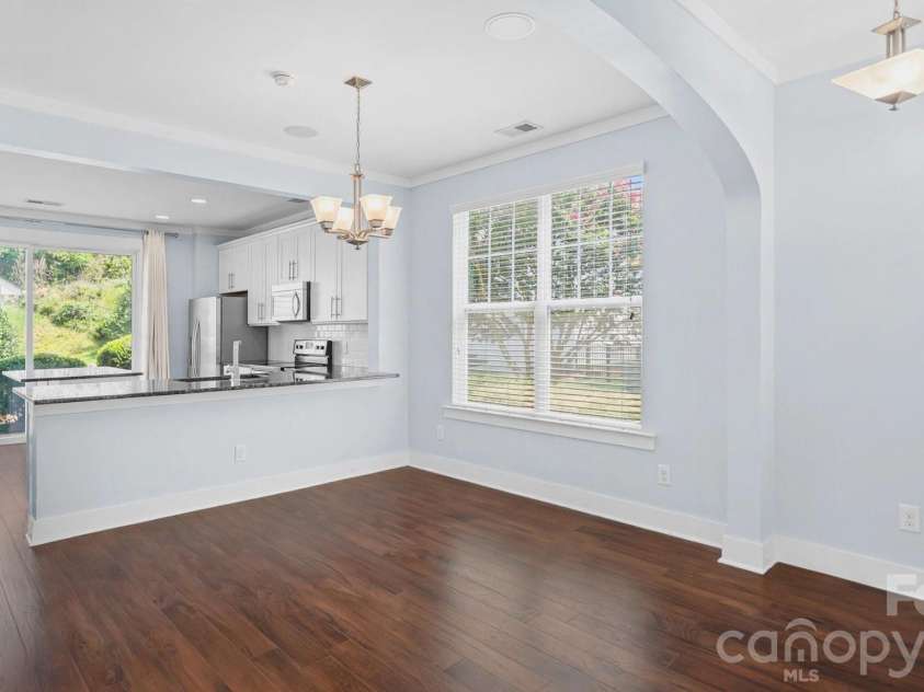 3134 Bending Birch Place, Charlotte, NC 28206.  MLS# CAR4418404, YatesRealty ID 47376. 