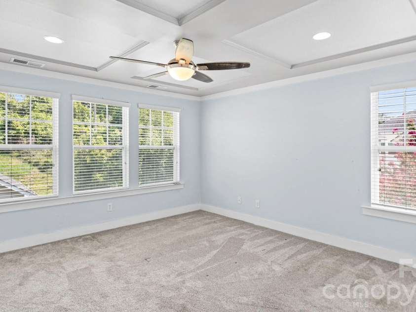 3134 Bending Birch Place, Charlotte, NC 28206.  MLS# CAR4418404, YatesRealty ID 47376. 