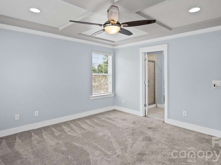 3134 Bending Birch Place, Charlotte, NC 28206.  MLS# CAR4418404, YatesRealty ID 47376. 
