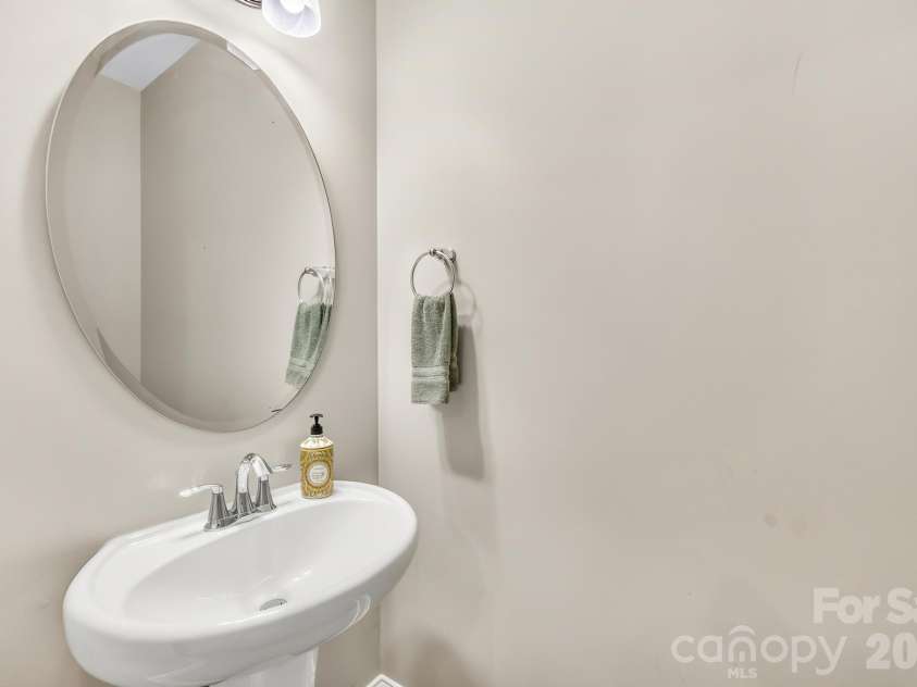 16113 Foreleigh Road, Huntersville, NC 28078.  MLS# CAR4419124, YatesRealty ID 47379. 