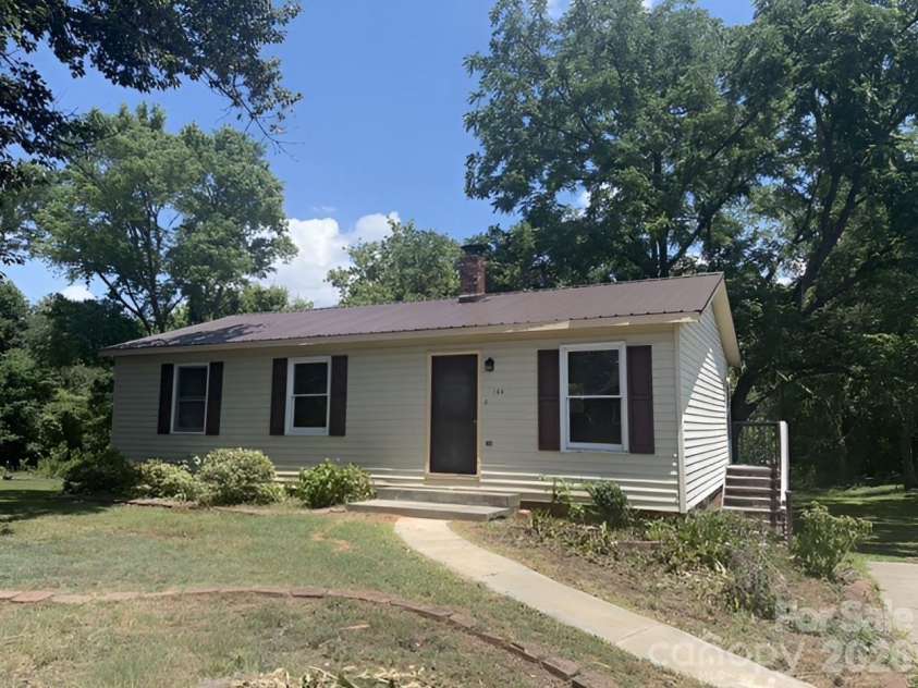 104 Whitley Road, Morganton, NC 28655.  MLS# CAR4400393, YatesRealty ID 4738. 