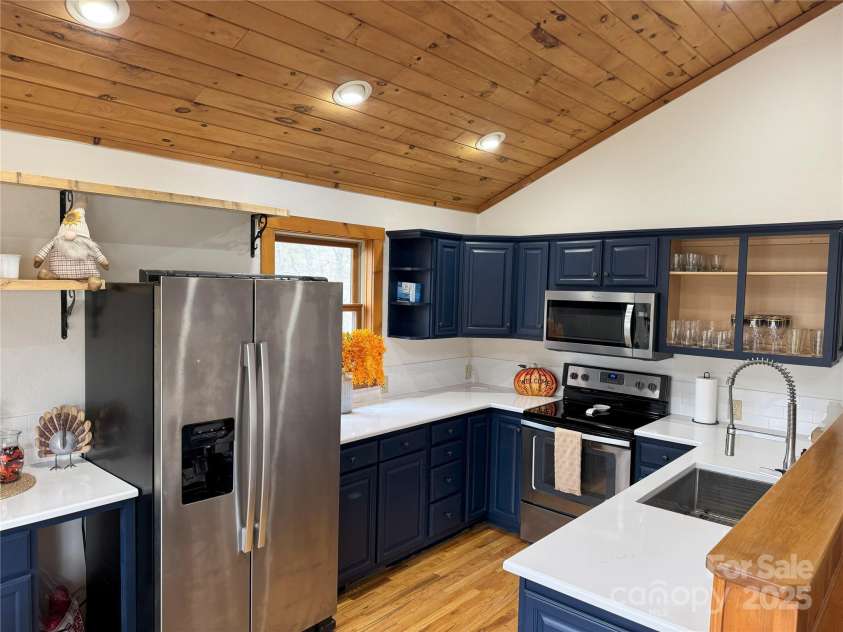 205 Firefly Lane, Boone, NC 28607.  MLS# CAR4241616, YatesRealty ID 4738. 