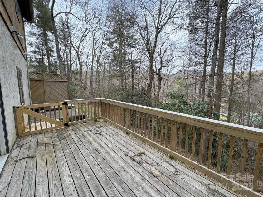 205 Firefly Lane, Boone, NC 28607.  MLS# CAR4241616, YatesRealty ID 4738. 