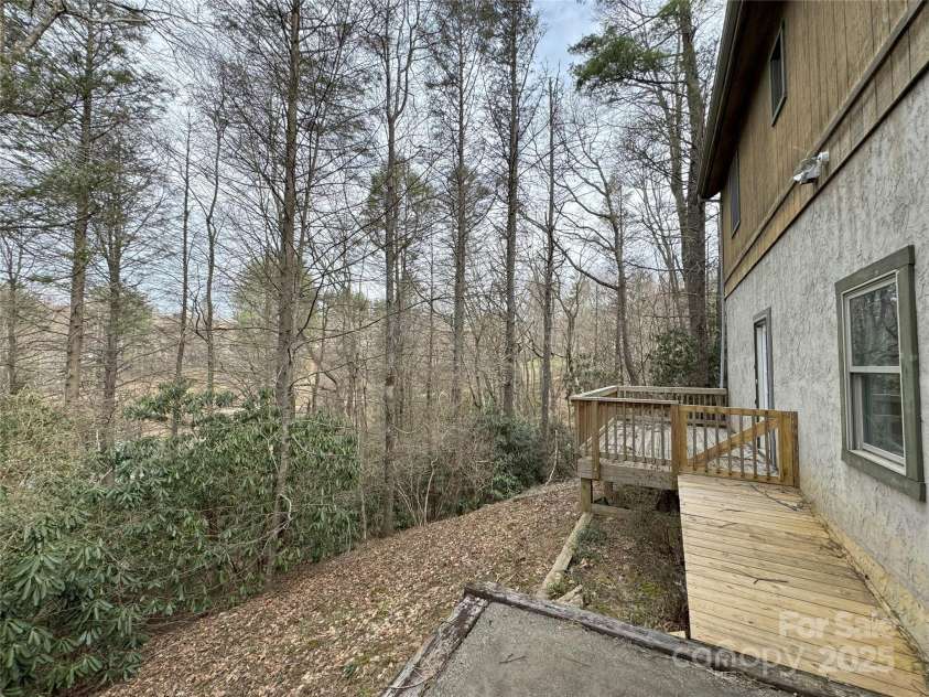 205 Firefly Lane, Boone, NC 28607.  MLS# CAR4241616, YatesRealty ID 4738. 