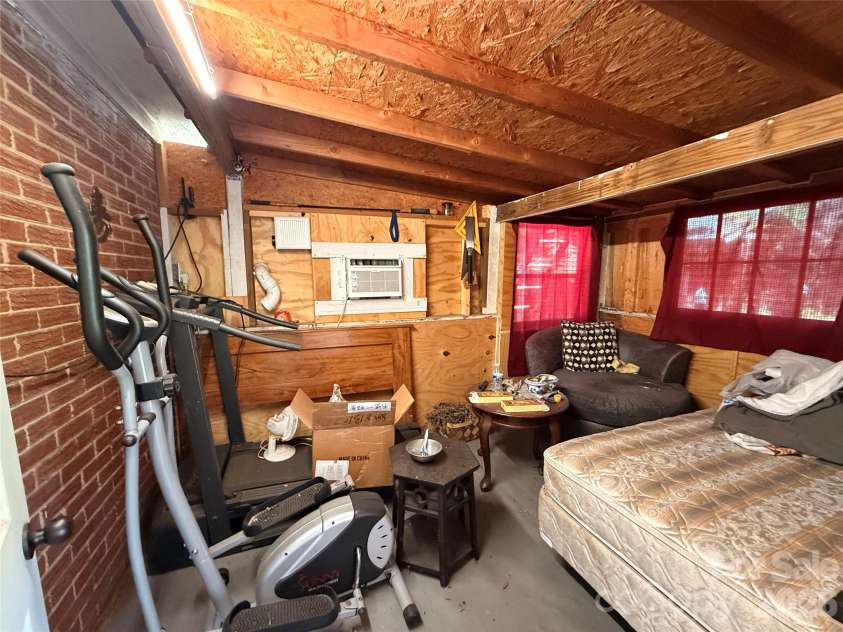 4310 Gillespie Court, Charlotte, NC 28205.  MLS# CAR4419199, YatesRealty ID 47381. 