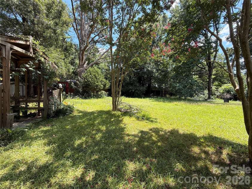 4310 Gillespie Court, Charlotte, NC 28205.  MLS# CAR4419199, YatesRealty ID 47381. 