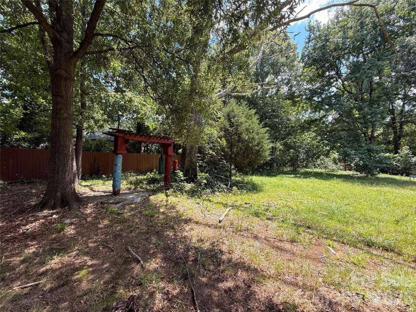 4310 Gillespie Court, Charlotte, NC 28205.  MLS# CAR4419199, YatesRealty ID 47381. 