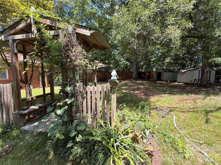 4310 Gillespie Court, Charlotte, NC 28205.  MLS# CAR4419199, YatesRealty ID 47381. 