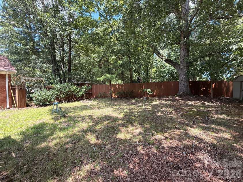 4310 Gillespie Court, Charlotte, NC 28205.  MLS# CAR4419199, YatesRealty ID 47381. 