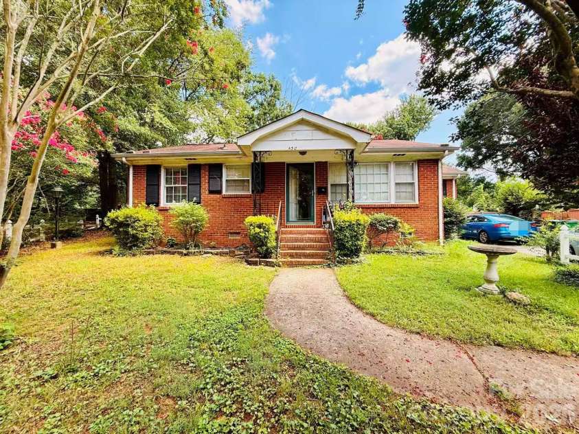 4310 Gillespie Court, Charlotte, NC 28205.  MLS# CAR4419199, YatesRealty ID 47381. 