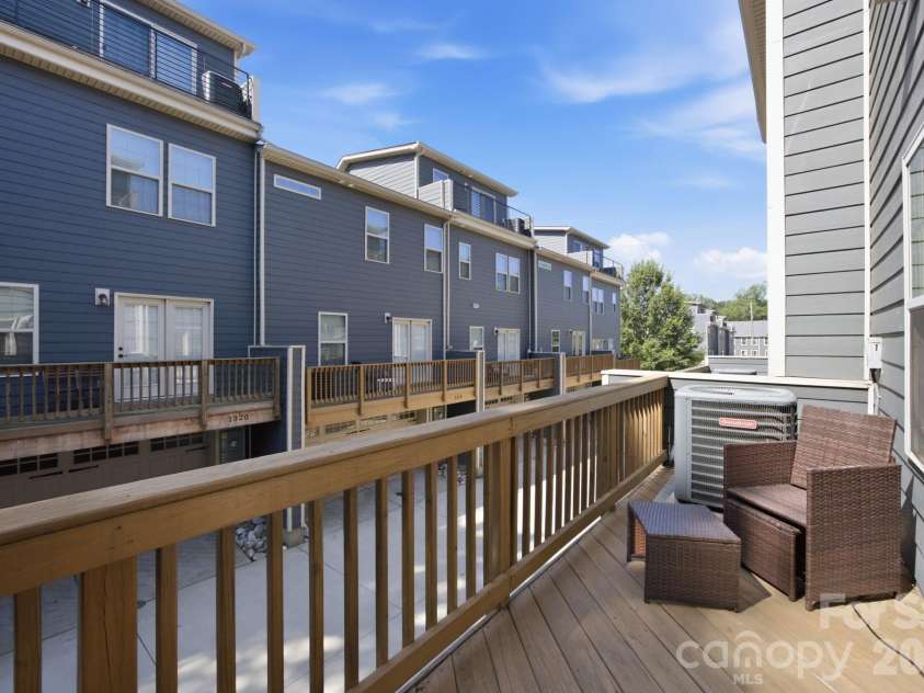 1321 Queen Lyon Court, Charlotte, NC 28205.  MLS# CAR4417946, YatesRealty ID 47382. 