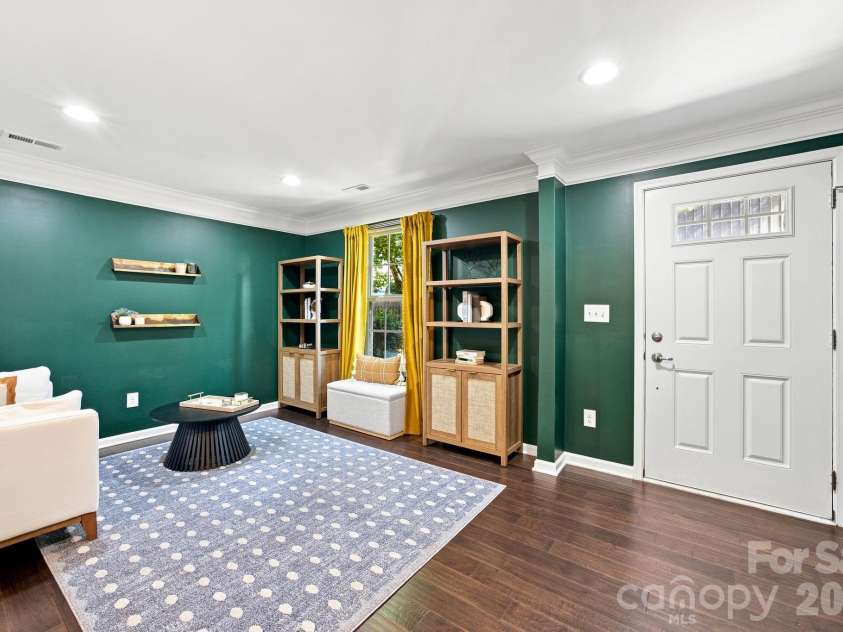 1321 Queen Lyon Court, Charlotte, NC 28205.  MLS# CAR4417946, YatesRealty ID 47382. 