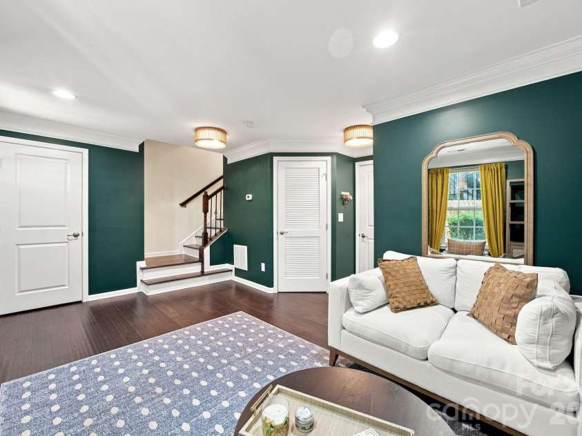 1321 Queen Lyon Court, Charlotte, NC 28205.  MLS# CAR4417946, YatesRealty ID 47382. 