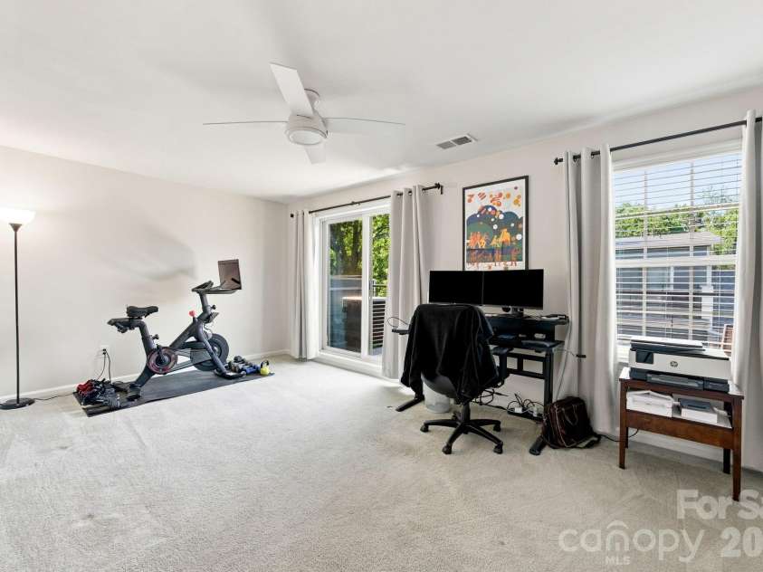 1321 Queen Lyon Court, Charlotte, NC 28205.  MLS# CAR4417946, YatesRealty ID 47382. 
