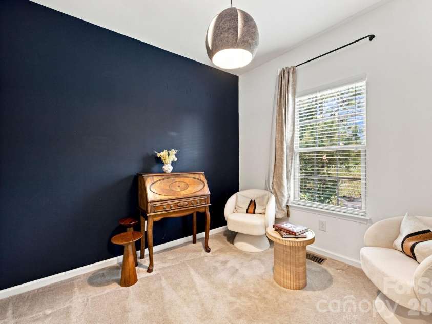 1321 Queen Lyon Court, Charlotte, NC 28205.  MLS# CAR4417946, YatesRealty ID 47382. 