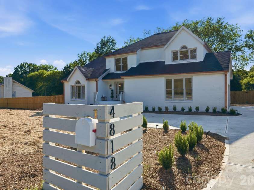 4818 Carmel Road, Charlotte, NC 28226.  MLS# CAR4417952, YatesRealty ID 47383. 