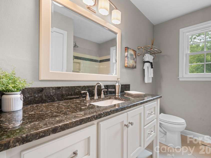 2210 19th Avenue, Hickory, NC 28602.  MLS# CAR4418000, YatesRealty ID 47384. 