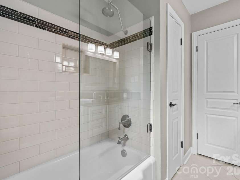 2210 19th Avenue, Hickory, NC 28602.  MLS# CAR4418000, YatesRealty ID 47384. 