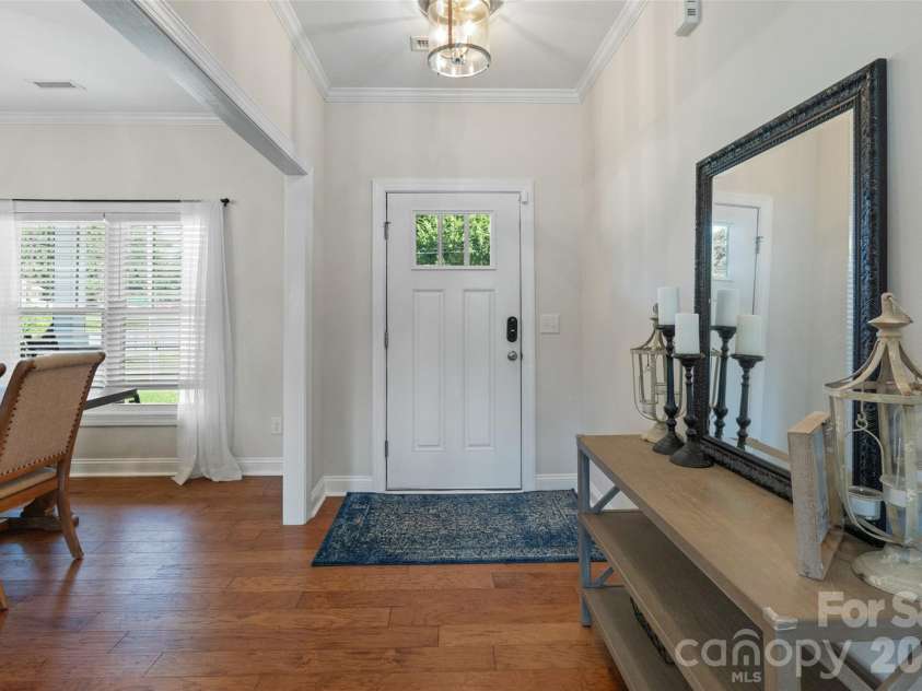 1215 Robinhood Lane, Kannapolis, NC 28081.  MLS# CAR4417167, YatesRealty ID 47385. 