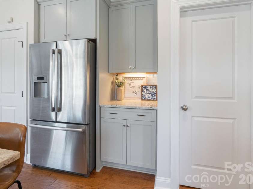 1215 Robinhood Lane, Kannapolis, NC 28081.  MLS# CAR4417167, YatesRealty ID 47385. 