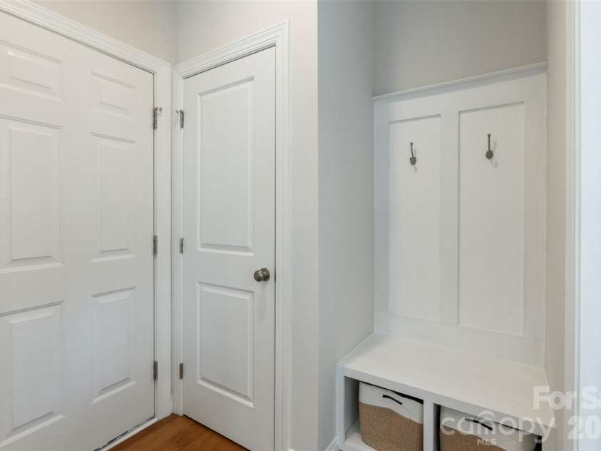 1215 Robinhood Lane, Kannapolis, NC 28081.  MLS# CAR4417167, YatesRealty ID 47385. 