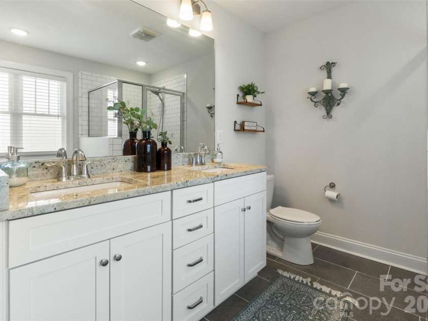 1215 Robinhood Lane, Kannapolis, NC 28081.  MLS# CAR4417167, YatesRealty ID 47385. 