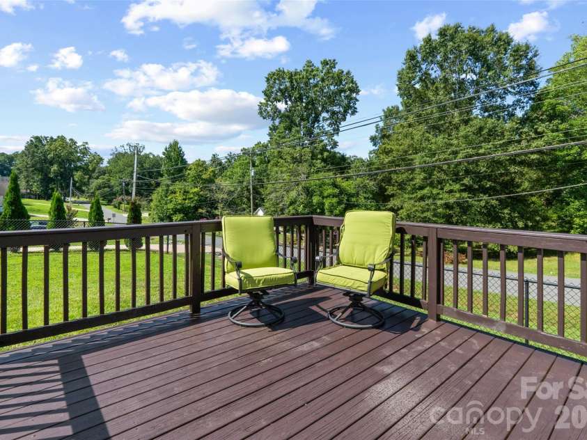 1215 Robinhood Lane, Kannapolis, NC 28081.  MLS# CAR4417167, YatesRealty ID 47385. 