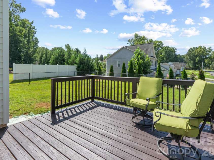 1215 Robinhood Lane, Kannapolis, NC 28081.  MLS# CAR4417167, YatesRealty ID 47385. 