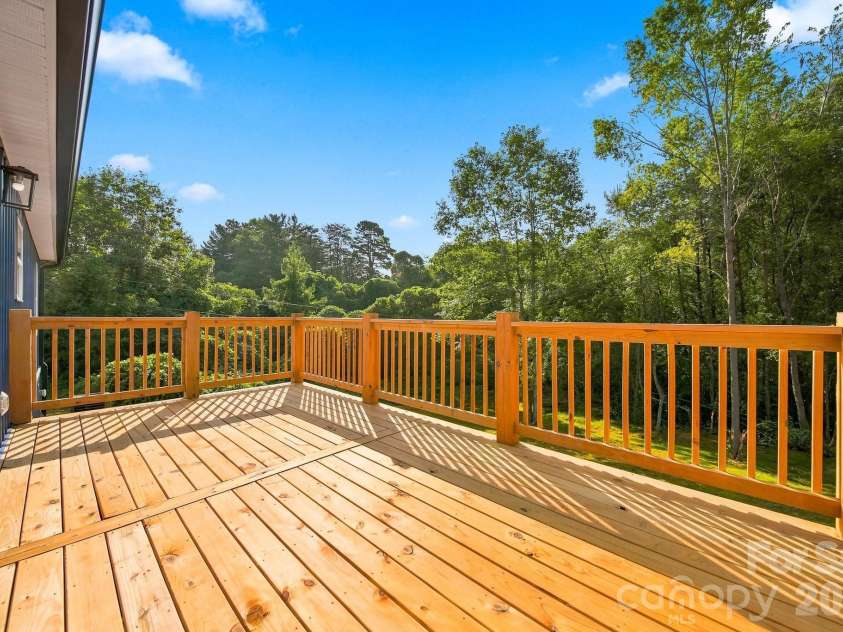 2953 Link Drive, Granite Falls, NC 29630.  MLS# CAR4417266, YatesRealty ID 47388. 