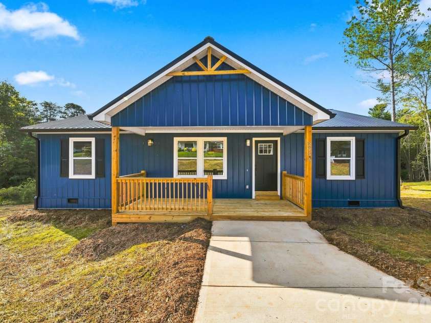 2953 Link Drive, Granite Falls, NC 29630.  MLS# CAR4417266, YatesRealty ID 47388. 