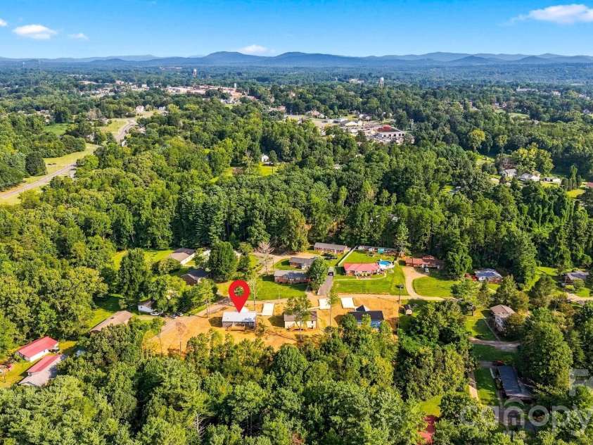 2953 Link Drive, Granite Falls, NC 29630.  MLS# CAR4417266, YatesRealty ID 47388. 