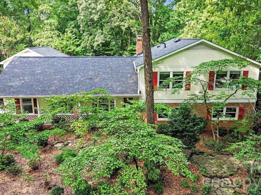 6122 Yellowood Road, Charlotte, NC 28210.  MLS# CAR4417487, YatesRealty ID 47389. 