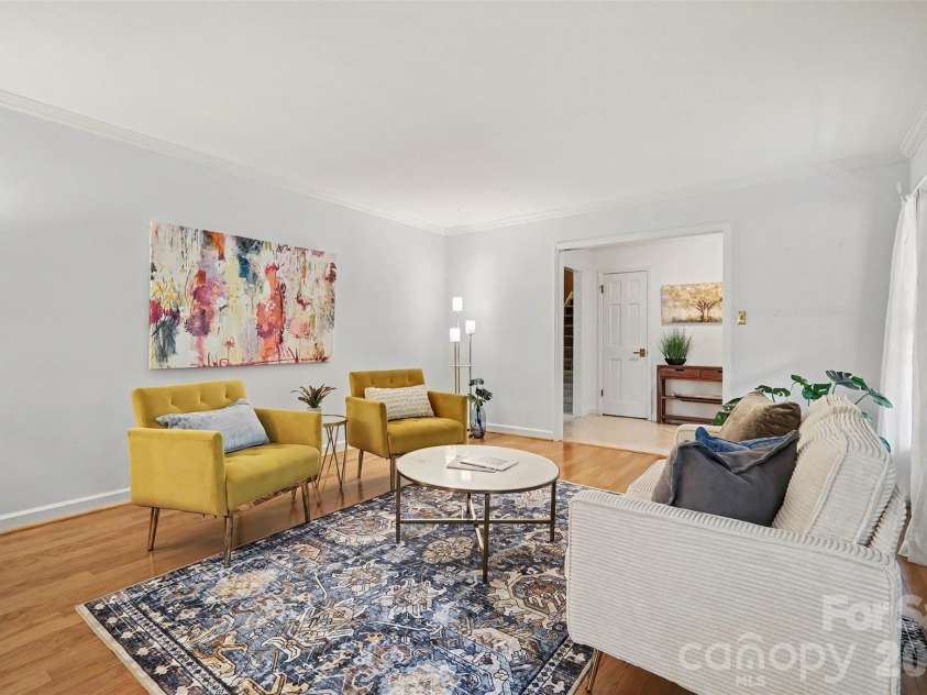 6122 Yellowood Road, Charlotte, NC 28210.  MLS# CAR4417487, YatesRealty ID 47389. 