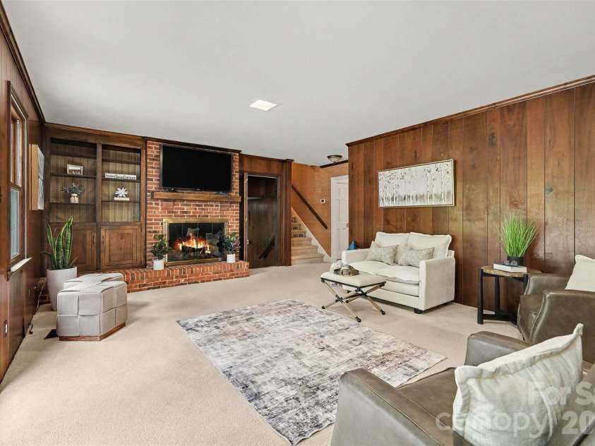 6122 Yellowood Road, Charlotte, NC 28210.  MLS# CAR4417487, YatesRealty ID 47389. 