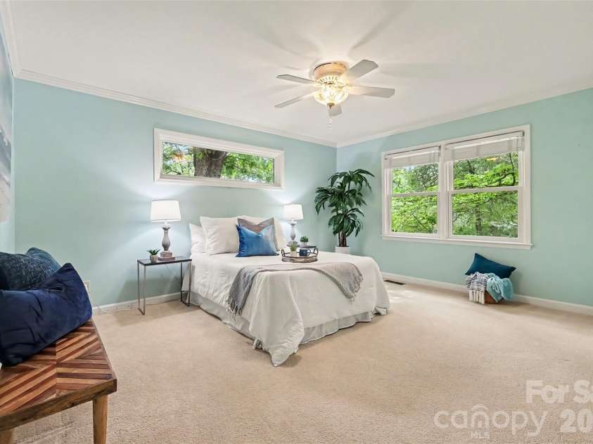6122 Yellowood Road, Charlotte, NC 28210.  MLS# CAR4417487, YatesRealty ID 47389. 