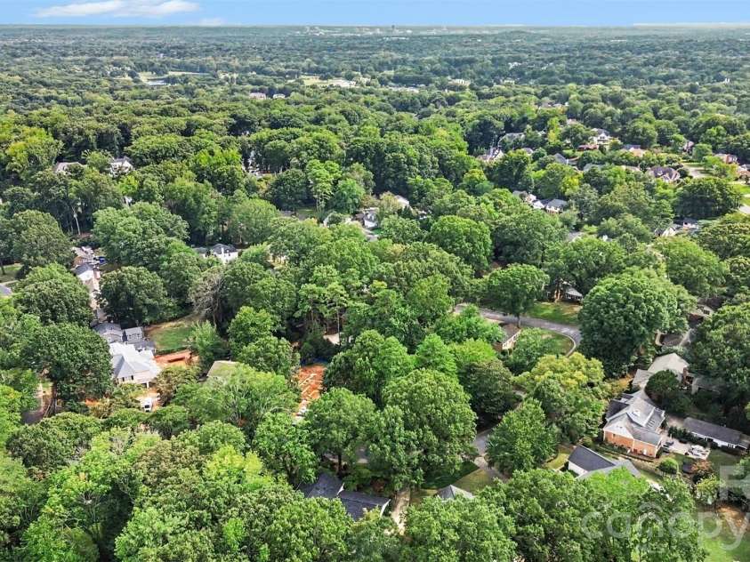 6122 Yellowood Road, Charlotte, NC 28210.  MLS# CAR4417487, YatesRealty ID 47389. 