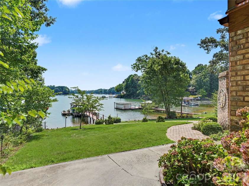 3826 Landmark Drive, Sherrills Ford, NC 28673.  MLS# CAR4417460, YatesRealty ID 47390. 