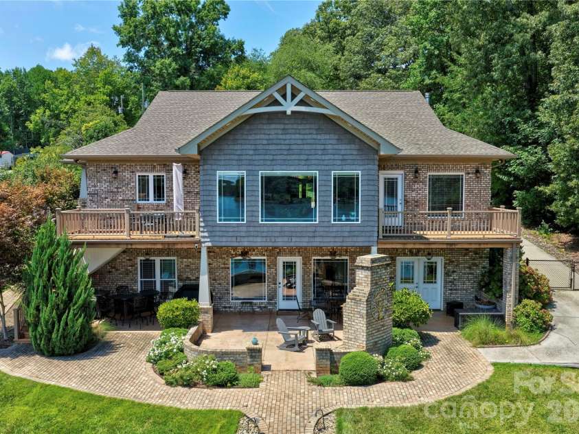3826 Landmark Drive, Sherrills Ford, NC 28673.  MLS# CAR4417460, YatesRealty ID 47390. 