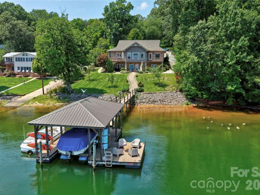 3826 Landmark Drive, Sherrills Ford, NC 28673.  MLS# CAR4417460, YatesRealty ID 47390. 
