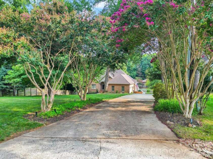 388 Ponderosa Circle, Mooresville, NC 28117.  MLS# CAR4418212, YatesRealty ID 47392. 