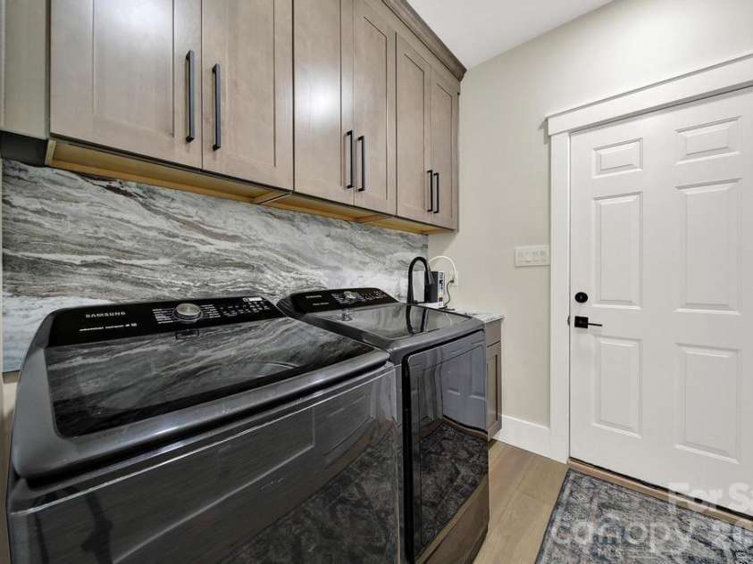 388 Ponderosa Circle, Mooresville, NC 28117.  MLS# CAR4418212, YatesRealty ID 47392. 