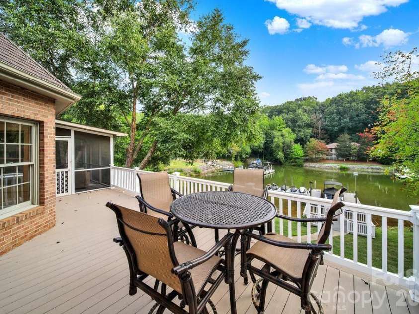 388 Ponderosa Circle, Mooresville, NC 28117.  MLS# CAR4418212, YatesRealty ID 47392. 