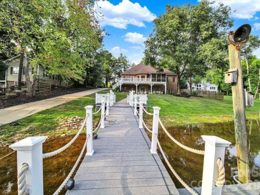 388 Ponderosa Circle, Mooresville, NC 28117.  MLS# CAR4418212, YatesRealty ID 47392. 
