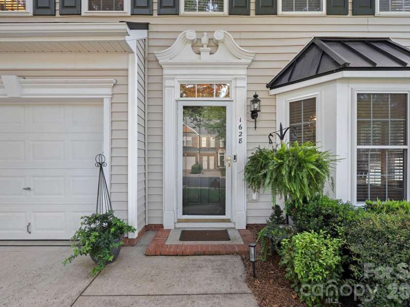 1628 Backcreek Lane, Gastonia, NC 28054.  MLS# CAR4417440, YatesRealty ID 47394. 