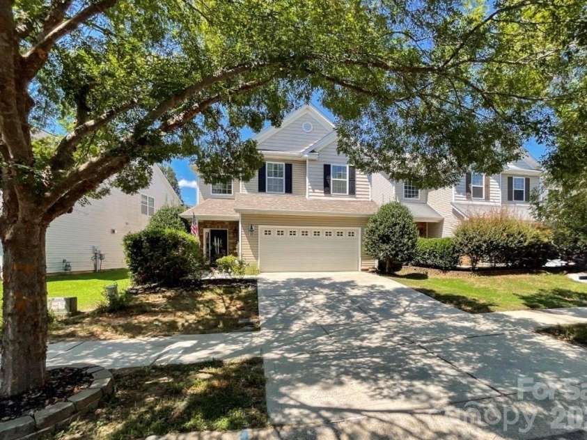 1033 Mountain Laurel Court, Matthews, NC 28104.  MLS# CAR4417453, YatesRealty ID 47395. 