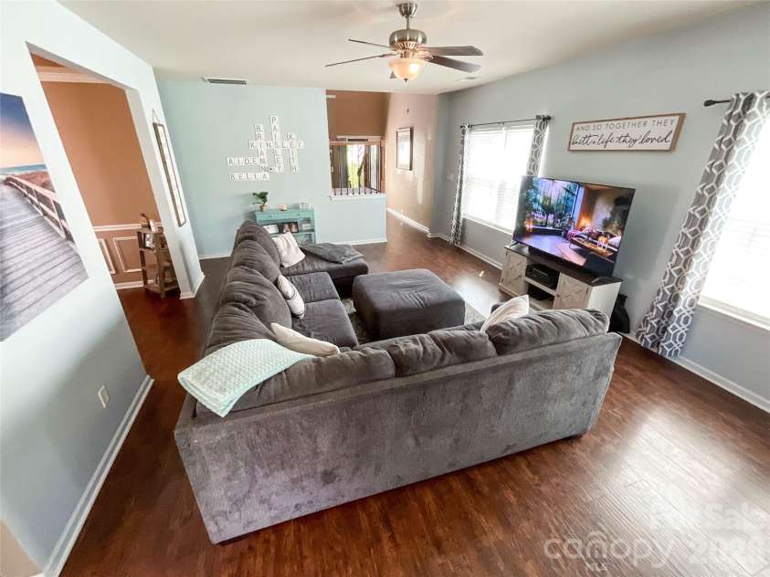 1033 Mountain Laurel Court, Matthews, NC 28104.  MLS# CAR4417453, YatesRealty ID 47395. 