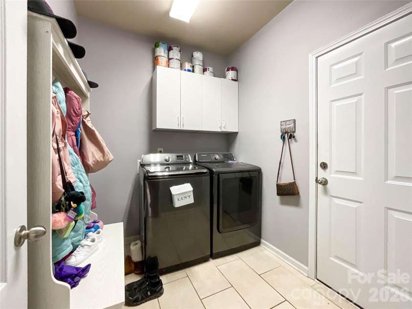 1033 Mountain Laurel Court, Matthews, NC 28104.  MLS# CAR4417453, YatesRealty ID 47395. 